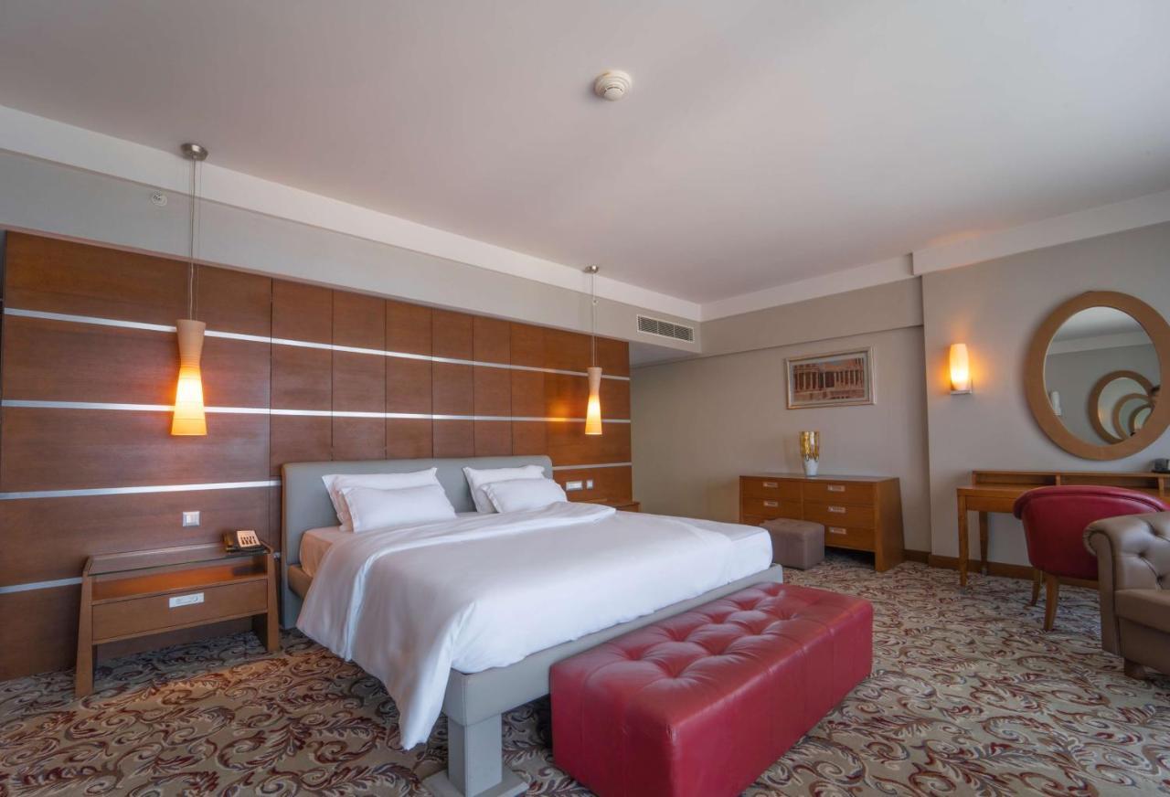 Al Mahary Radisson Blu Hotel, Tripoli Esterno foto