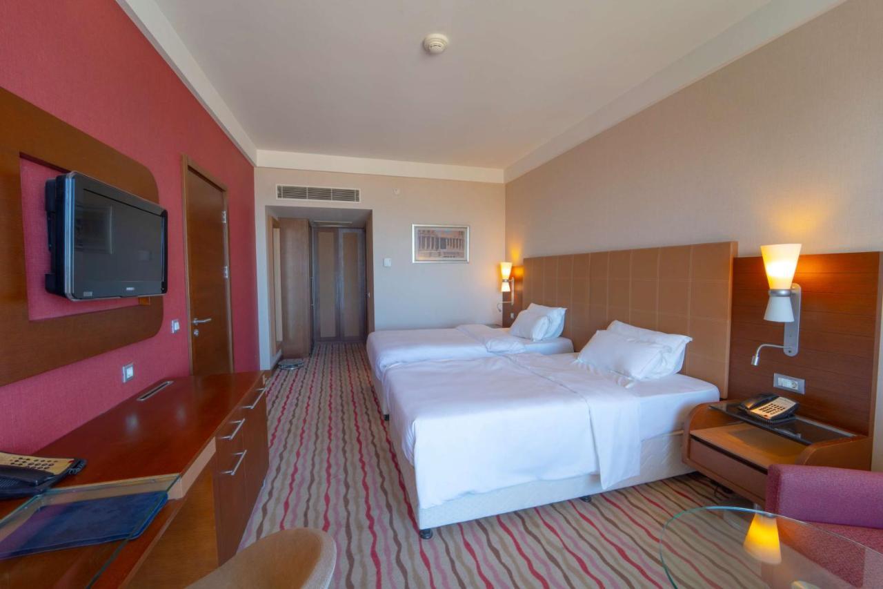 Al Mahary Radisson Blu Hotel, Tripoli Esterno foto